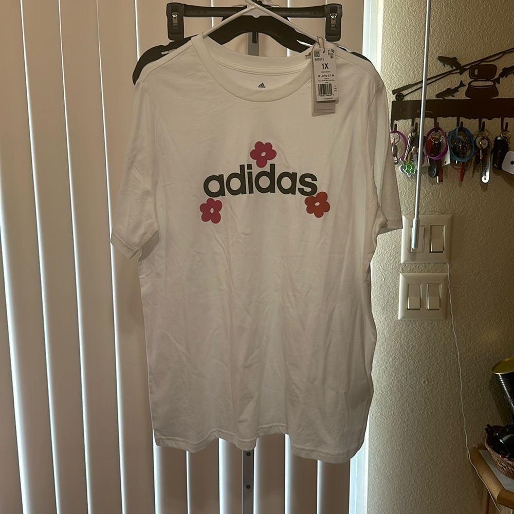 Adidas T-Shirt
